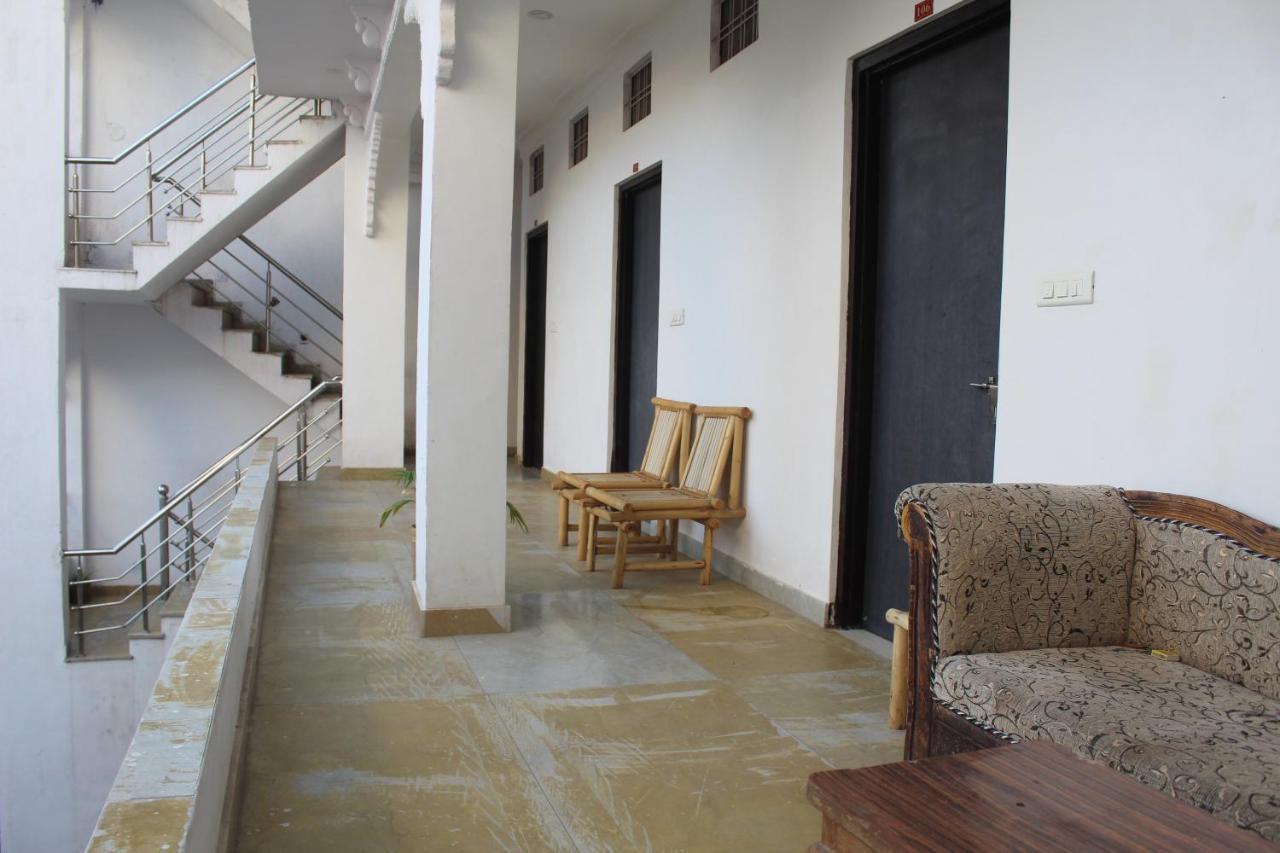 Hotel Heritage High Удайпур Екстериор снимка