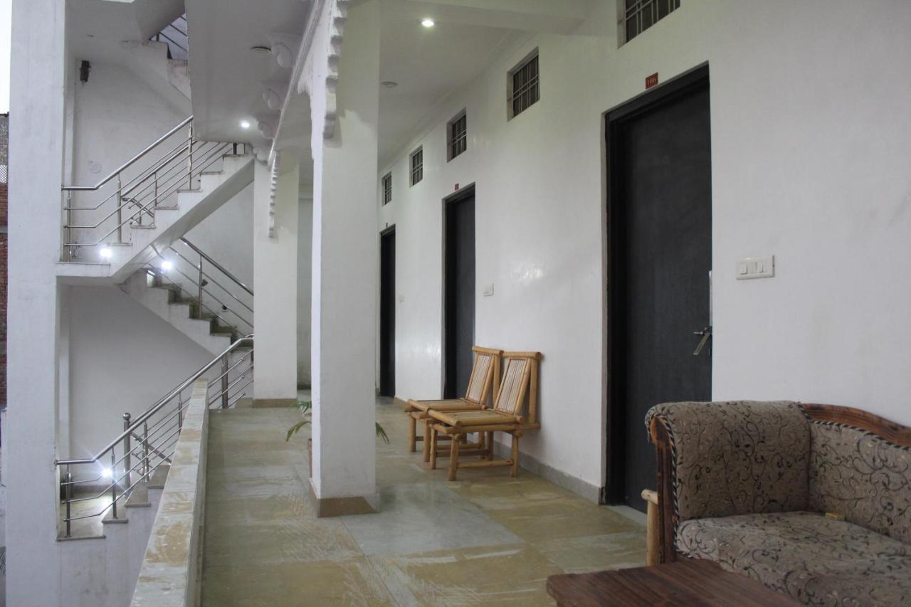 Hotel Heritage High Удайпур Екстериор снимка